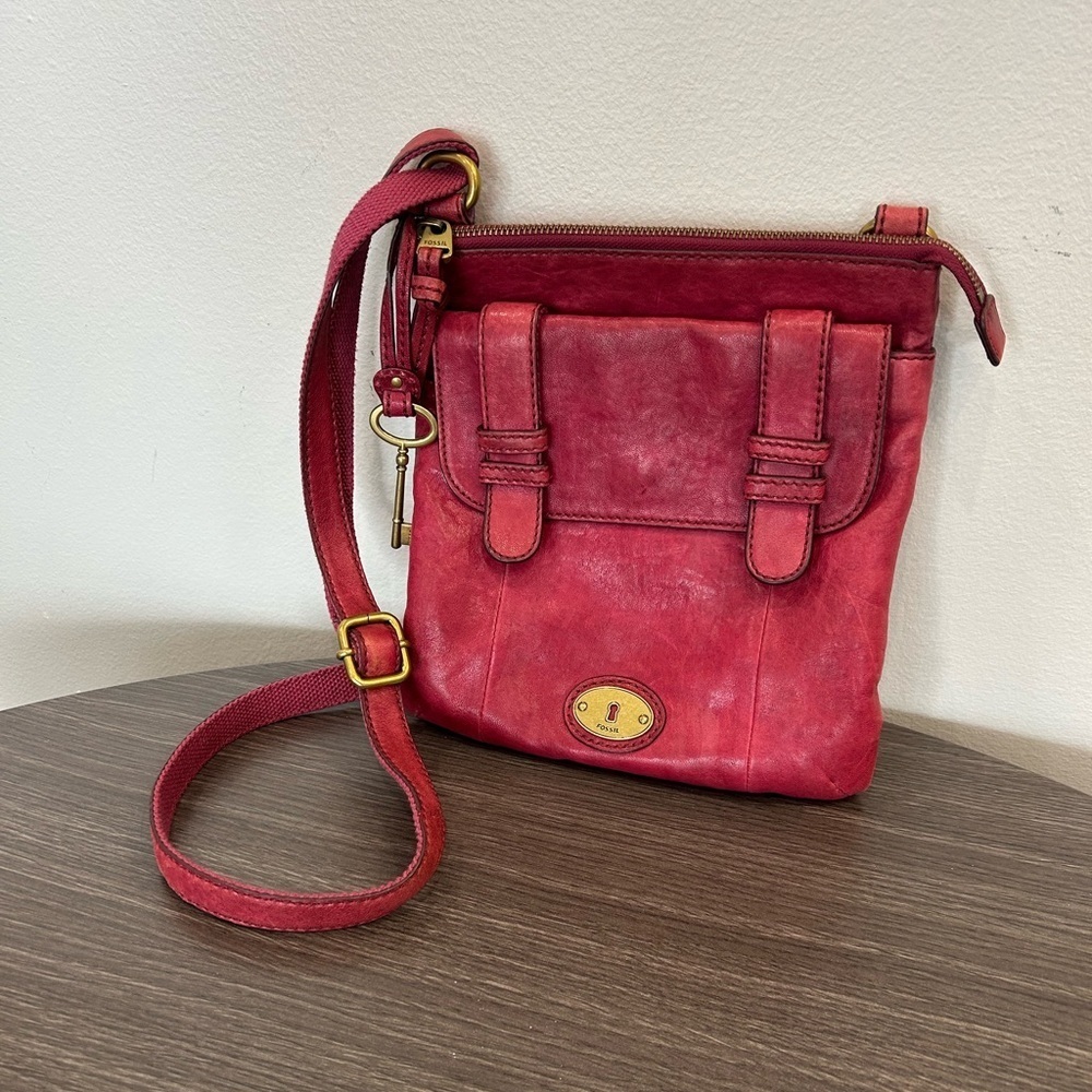Fossil Red Leather Gold Key Vintage Crossbody Bag Purse